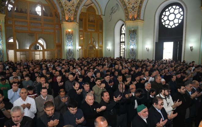 Festive prayer performed at Teze Pir mosque  Azerbaijan Baku april  10 2024
